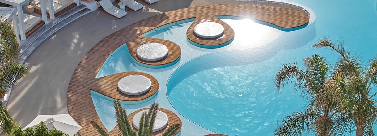 Heraklion Airport transfer to Grecotel Caramel in Adelianos Kampos Crete