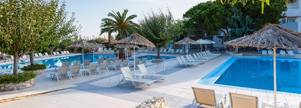 Heraklion Airport transfer to Hotel Marmara Maravel in Adelianos Kampos, Crete